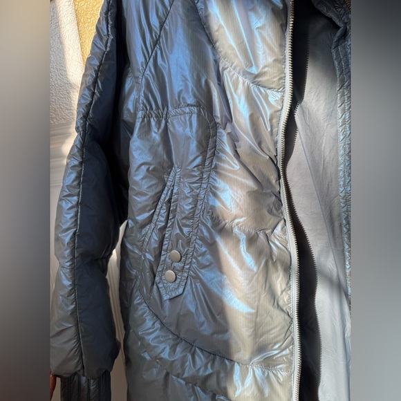 Women's Metallic Light Blue Puffer Jacket - Picture 2 of 4